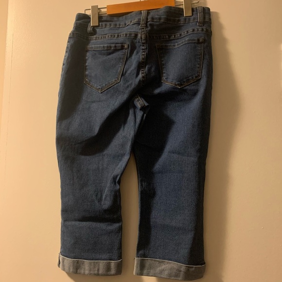 Jean Capris - Picture 4 of 4